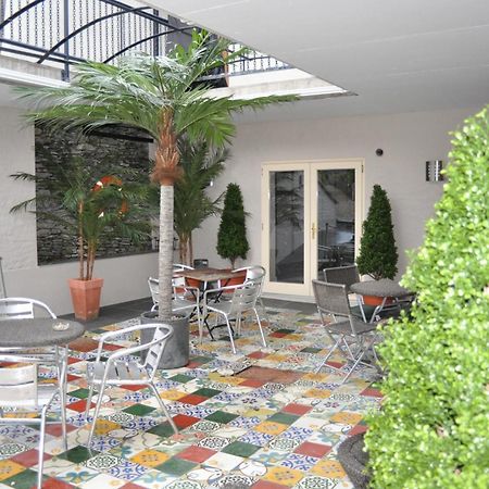 Quinlan & Cooke Boutique Townhouse And Qcs Seafood Restaurant Hotel Cahersiveen Bagian luar foto