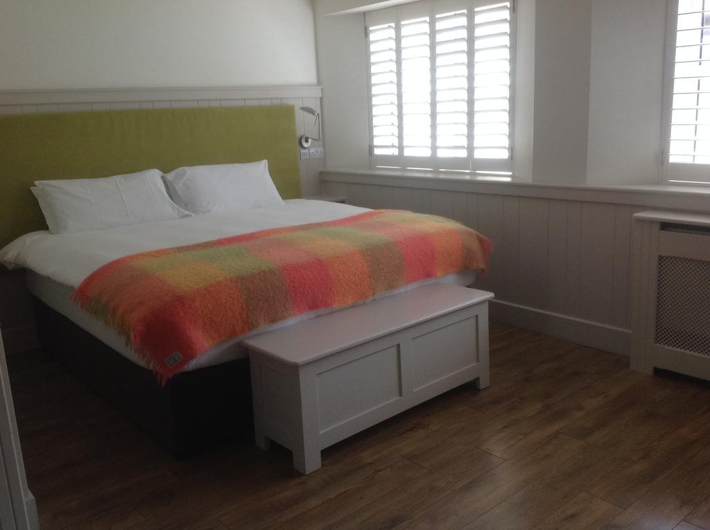 Quinlan & Cooke Boutique Townhouse And Qcs Seafood Restaurant Hotel Cahersiveen Bagian luar foto