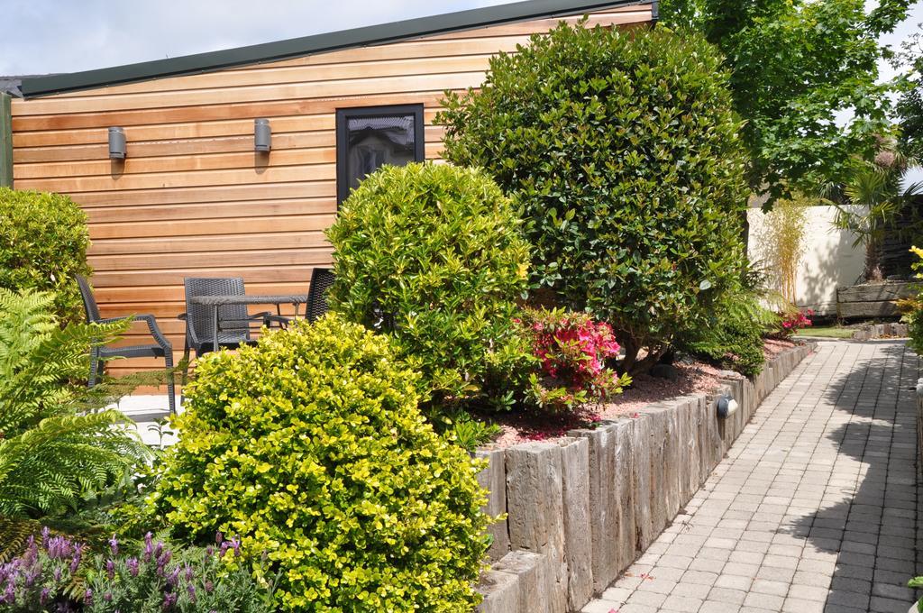 Quinlan & Cooke Boutique Townhouse And Qcs Seafood Restaurant Hotel Cahersiveen Bagian luar foto