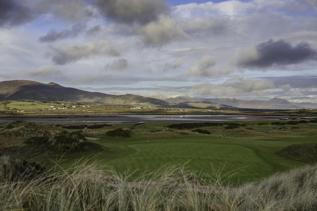 Quinlan & Cooke Boutique Townhouse And Qcs Seafood Restaurant Hotel Cahersiveen Bagian luar foto
