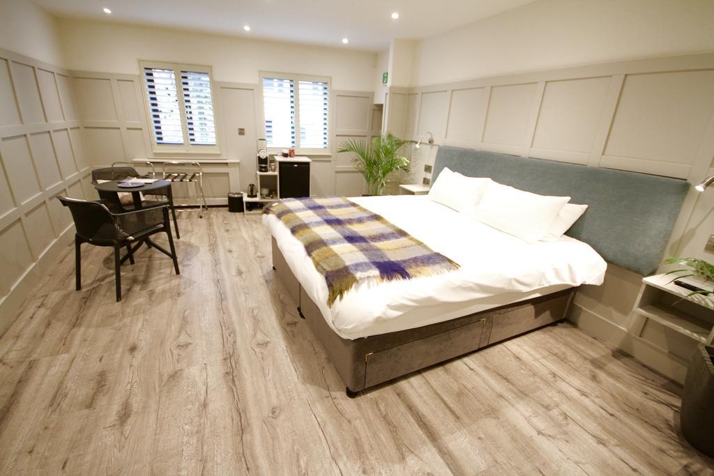 Quinlan & Cooke Boutique Townhouse And Qcs Seafood Restaurant Hotel Cahersiveen Bagian luar foto
