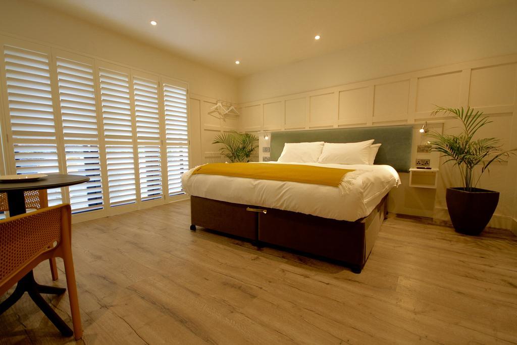 Quinlan & Cooke Boutique Townhouse And Qcs Seafood Restaurant Hotel Cahersiveen Bagian luar foto